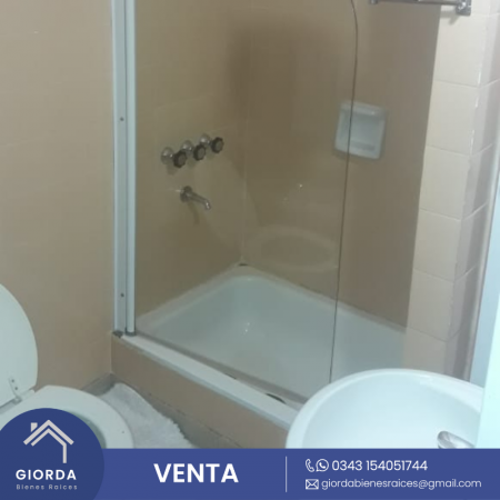 VENDE: Departamento dos dormitorios con dependencia de servicios, Edificio Iguazú