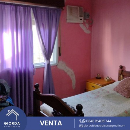 VENDE: Casa tres dormitorios calle Primero de mayo y Los Jacarandaes