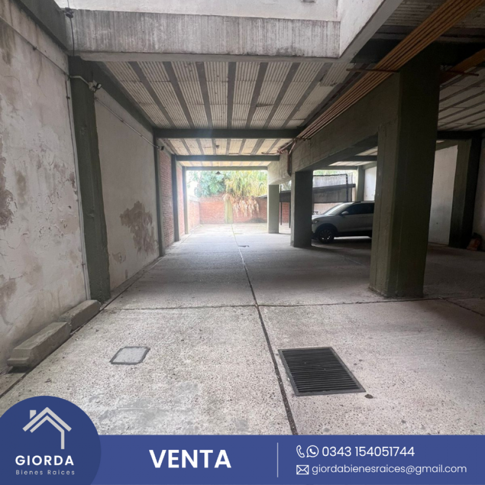 VENDE: Cochera centrica cubierta