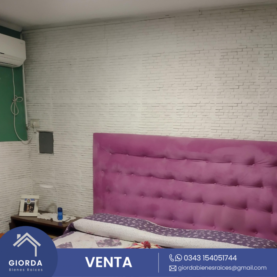 VENDE: Casa calle Los Jacarandaes zona Primero de Mayo