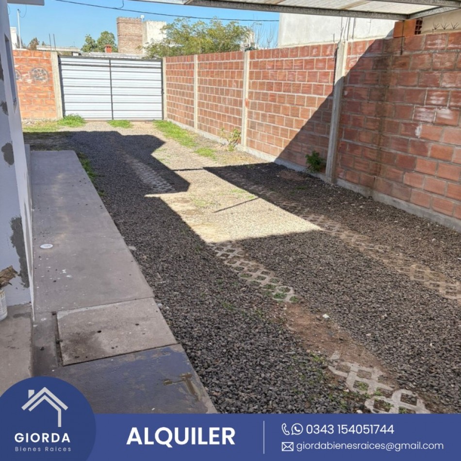ALQUILA: Casa zona Acceso Norte, calle 19 de Abril