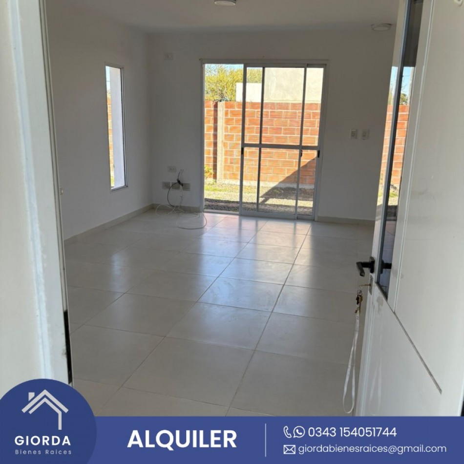 ALQUILA: Casa zona Acceso Norte, calle 19 de Abril