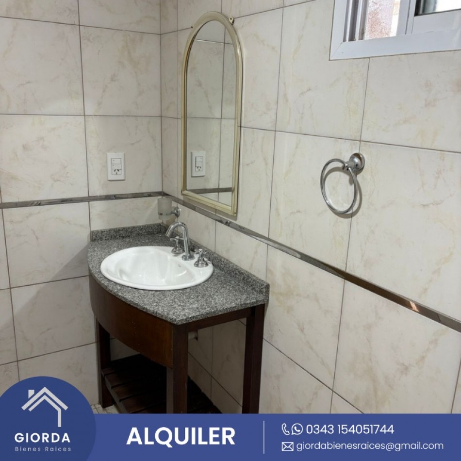 ALQUILA: Casa zona Acceso Norte, calle 19 de Abril