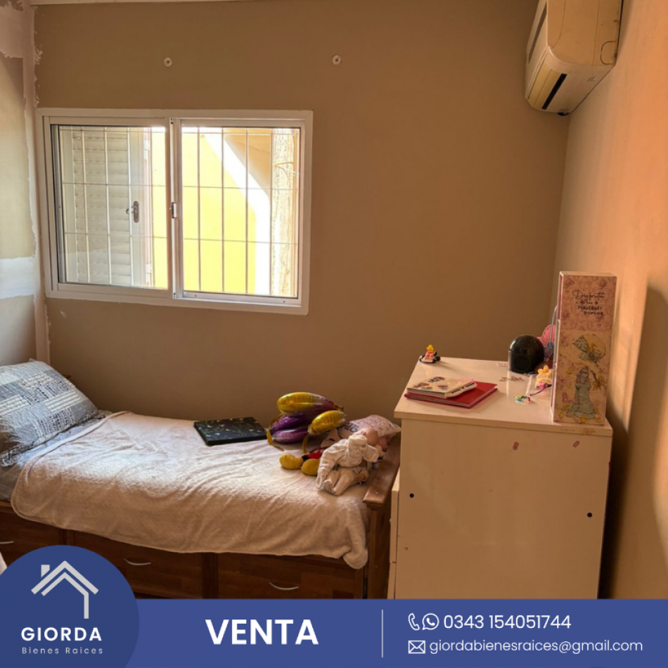 VENDE: Casa en San Benito, calle Celestino Marco