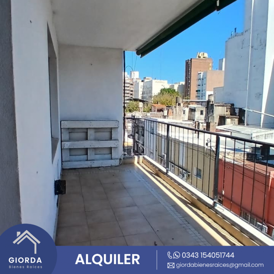 ALQUILA:  Departamento de tres dormitorios centrico