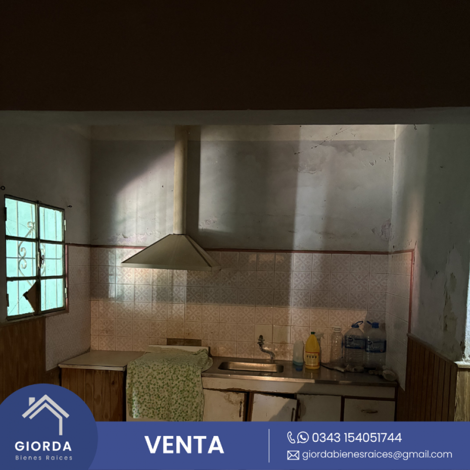 VENDE: Casa a reciclar, calle Los talas