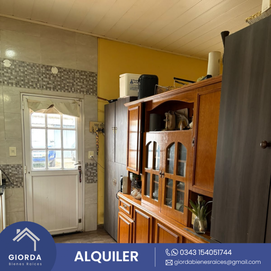 ALQUILA: Casa calle Ñandubay, dos dormitorios