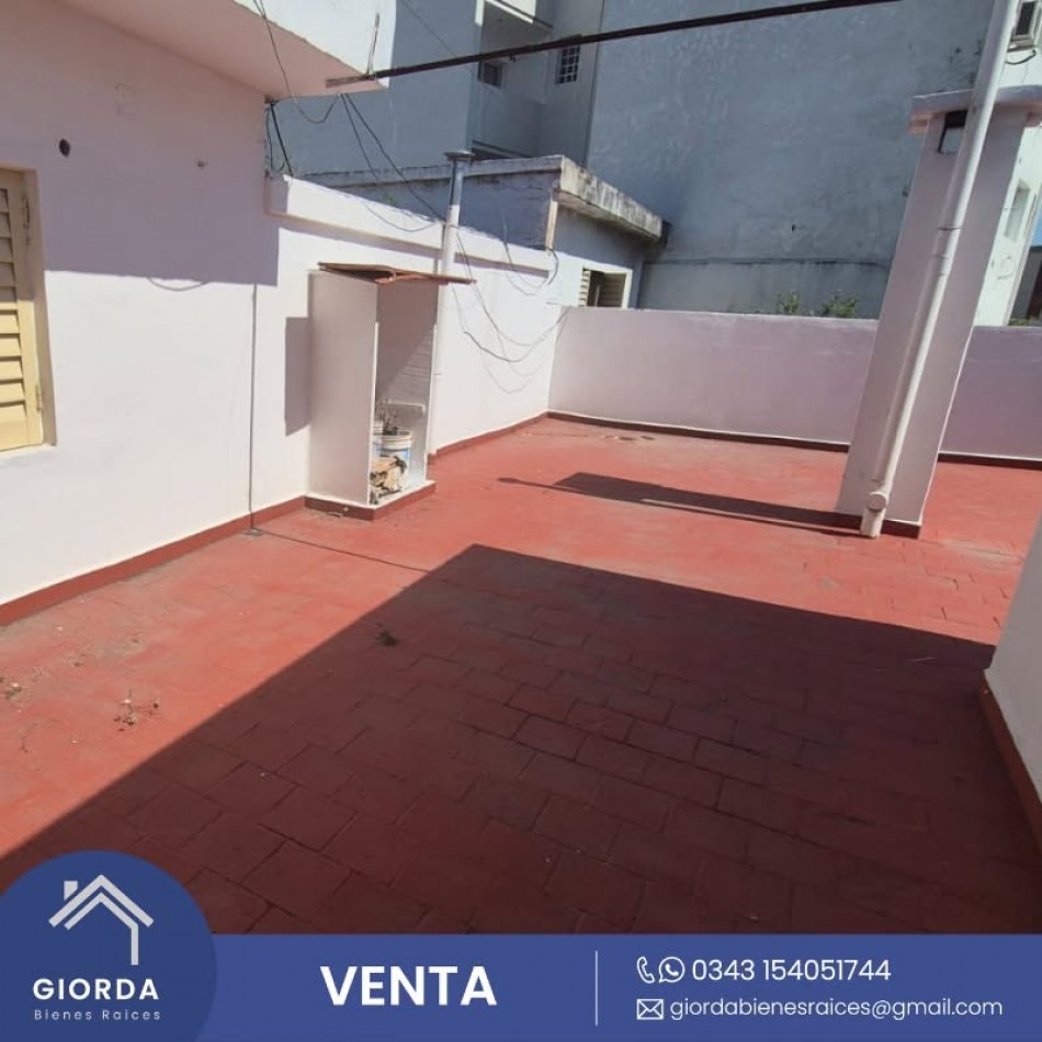 VENDE: Casa en planta alta, ideal para quienes buscan espacio y comodidad 
