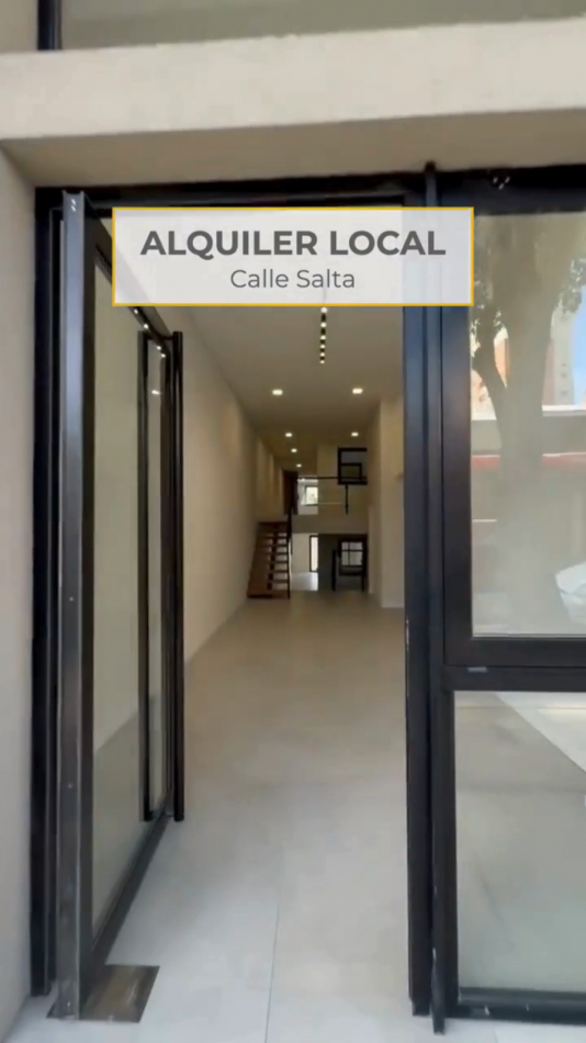 ALQUILA: Espectacular local calle Salta al 200. 