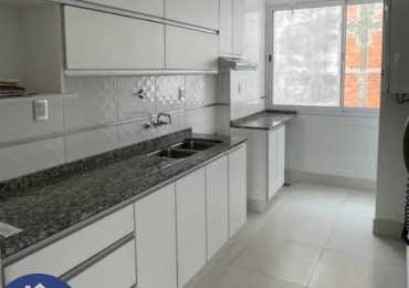 VENDE: Semipiso zona parque, calle Cordoba z/ Malvinas